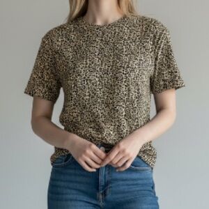 Old Navy Luxe Leopard Print Short Sleeve T-Shirt Size Small | Y2k 2000